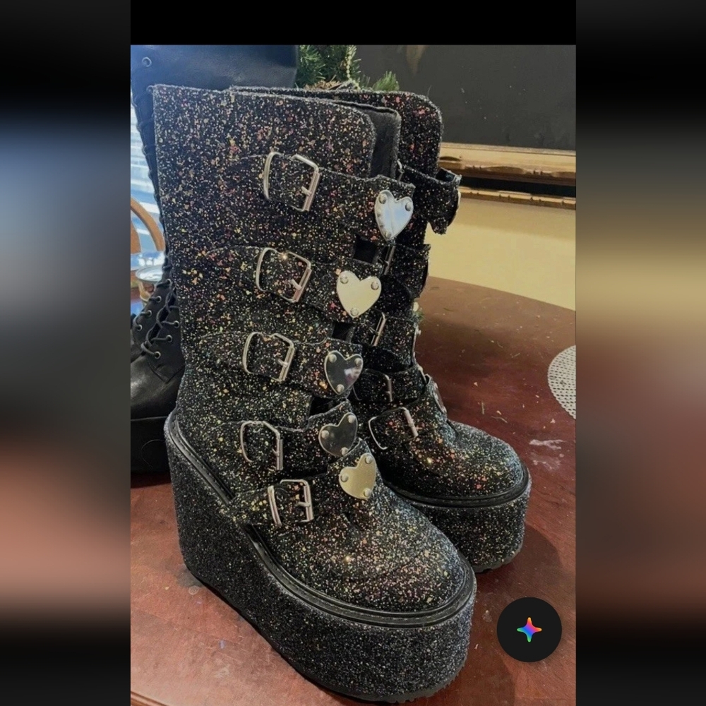 Demonia Green Glitter 5” Platform Boots-10 RUNS SMALL !!!